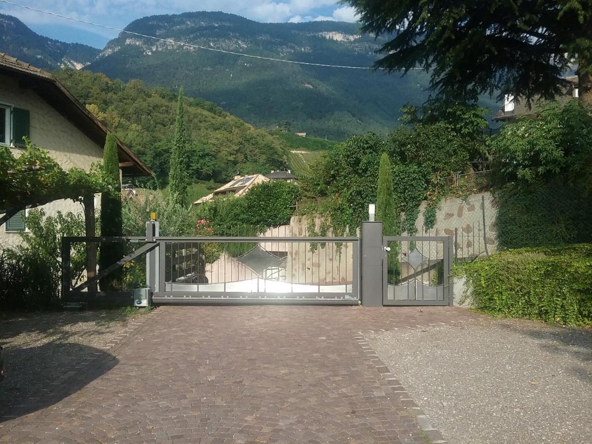 Ferienwohnungen St. Michael Appiano Sulla Strada Del Vino Esterno foto